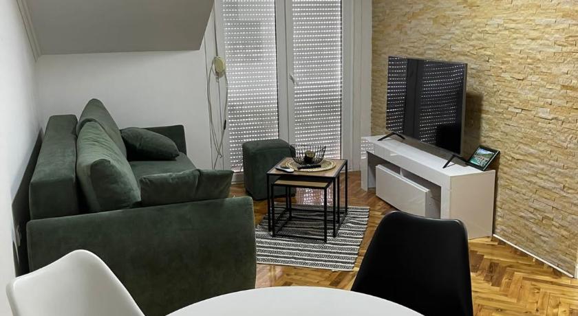 Stan centar ns — Hotel in Novi Sad