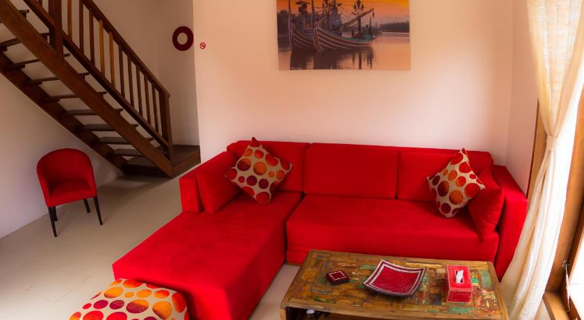 Image of Family Room 15