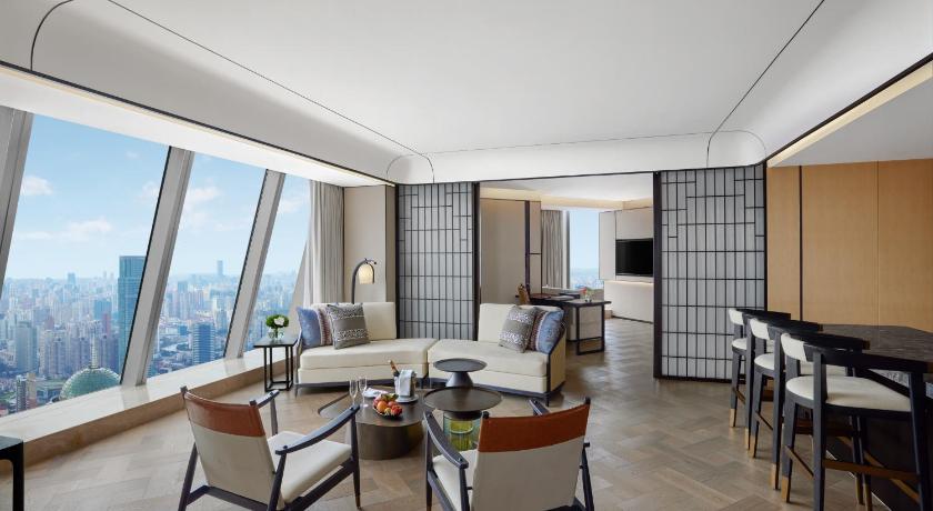 Image of King Suite 3