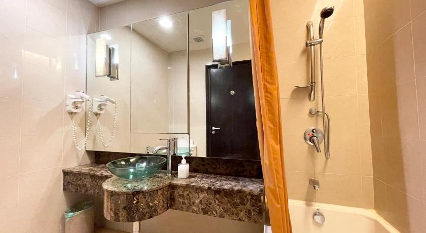 Sunway Resort Suites max 4 pax studio 1 mins walk to Sunway Pyramid photo
