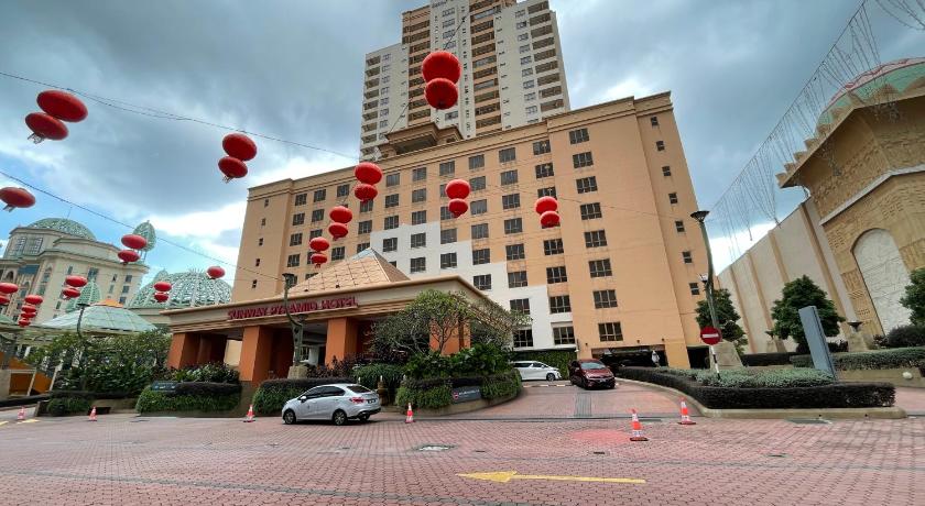 Sunway Resort Suites max 4 pax studio 1 mins walk to Sunway Pyramid photo
