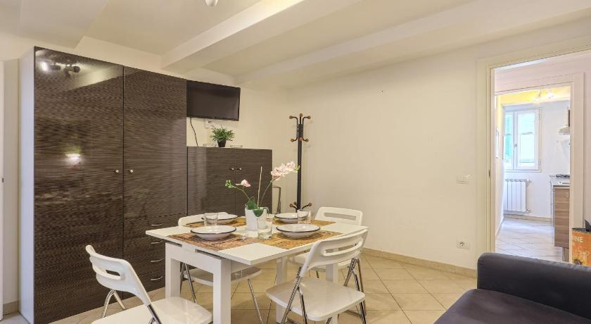 Delightful Relaxing Apt in the Heart of the City - hosted by Sweetstay — Hotel in Florence