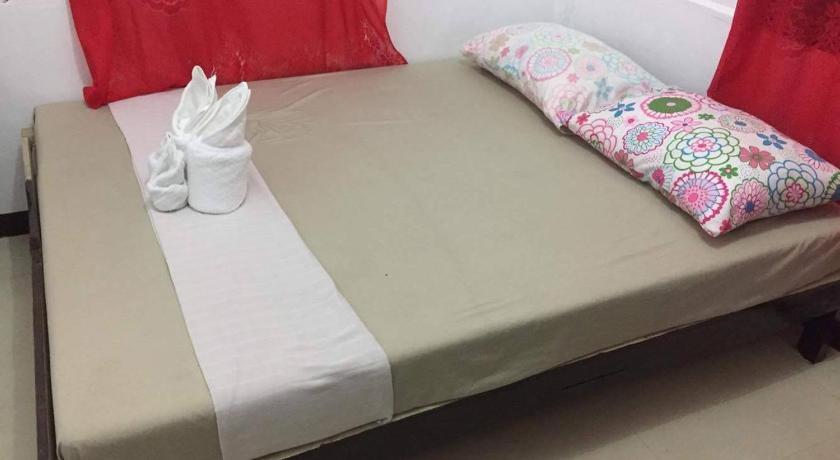 Image of Double Room with Shared Toilet and Bathroom 8