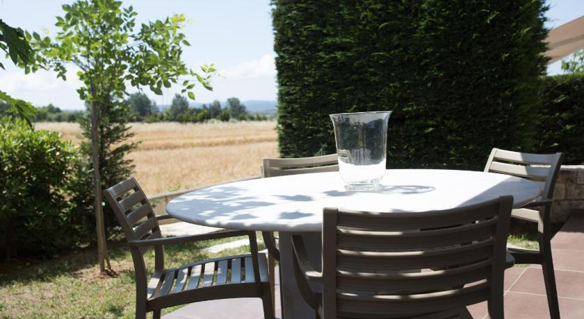 Niovi Boutique Apartments photo