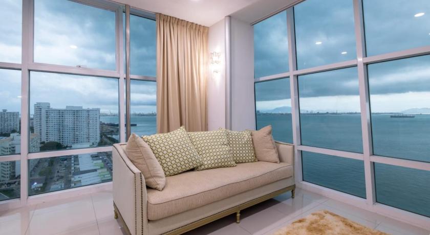 Loft Seaview Suite 3 Bedroom by The Only Bnb photo