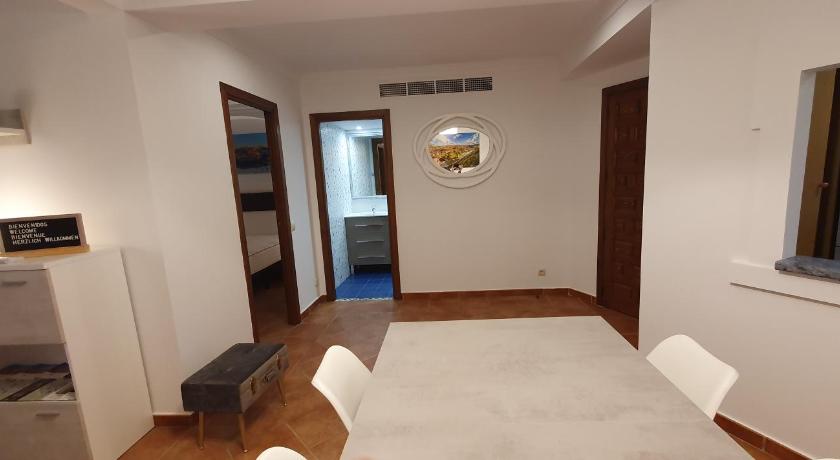 Image of Apartment 14