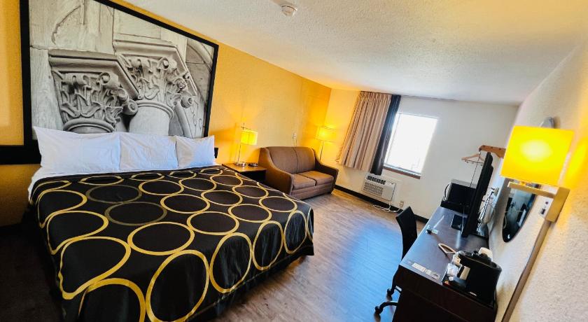 Super 8 By Wyndham Elizabethtown photo