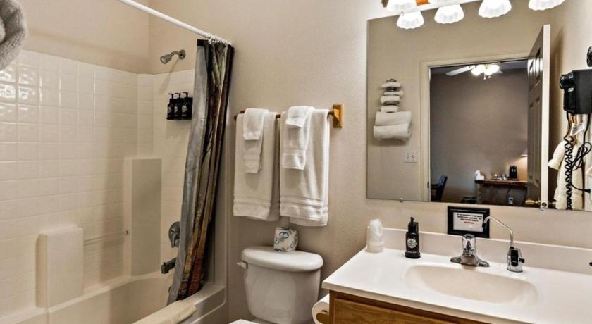 Southfork Lodge - Riverside Inn photo