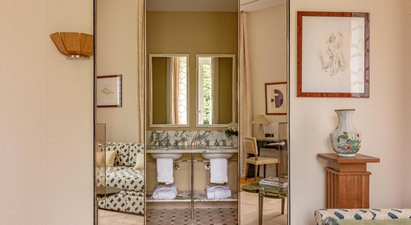 Image of Deluxe Room 4