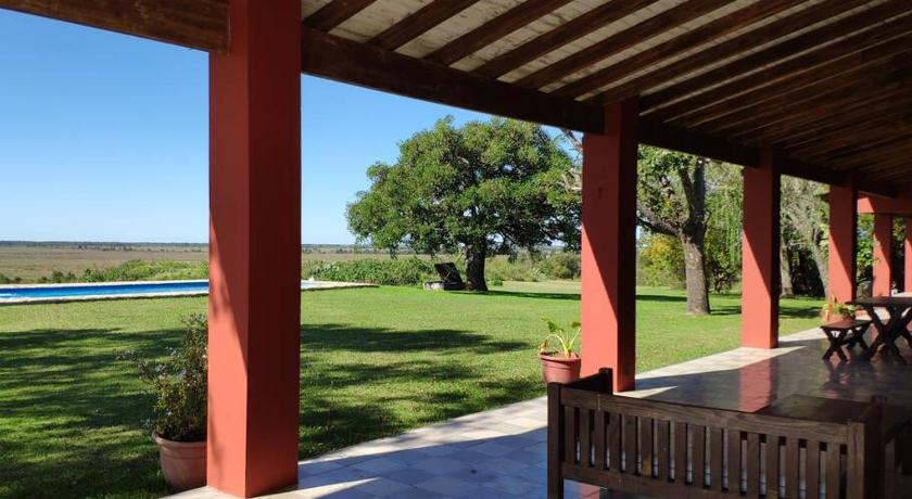 Simonetta CASA DE CAMPO CON VISTA AL RIO — Hotel in San Pedro