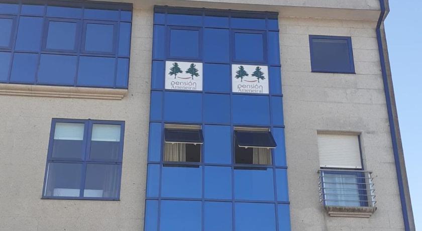 Pension Ameneiral — Hotel in El Pino