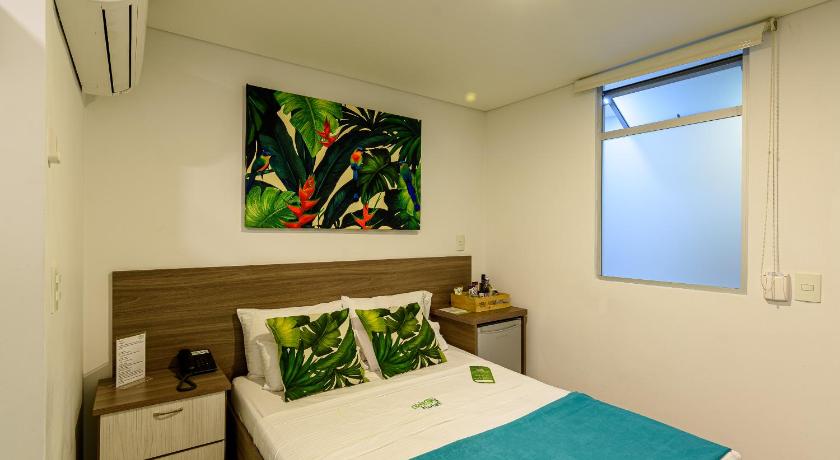Lleras Green Hotel photo