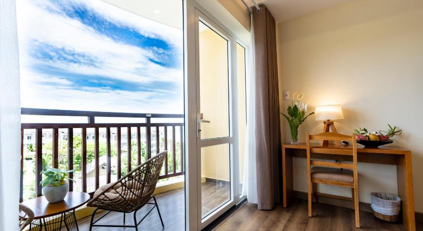 Zdjęcie: Pokój o podwyższonym standardzie z widokiem na morze (Superior Sea View Room) 12