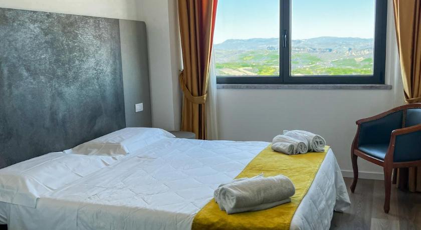 Hotel Joli photo