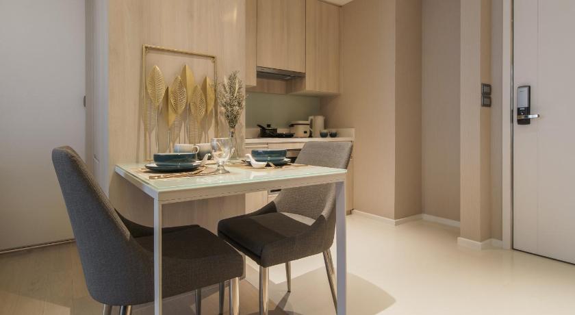 バンコク Pool&BTS Nana&MRT Sukhumvit&Max2ppl#6F29 4つ星 ゲストハウス レストラン