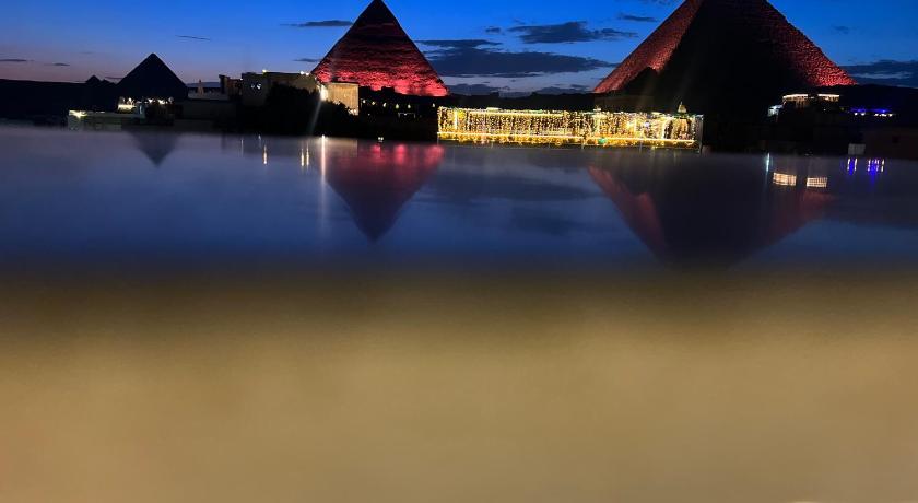 Pyramids top success result — Hotel in Giza