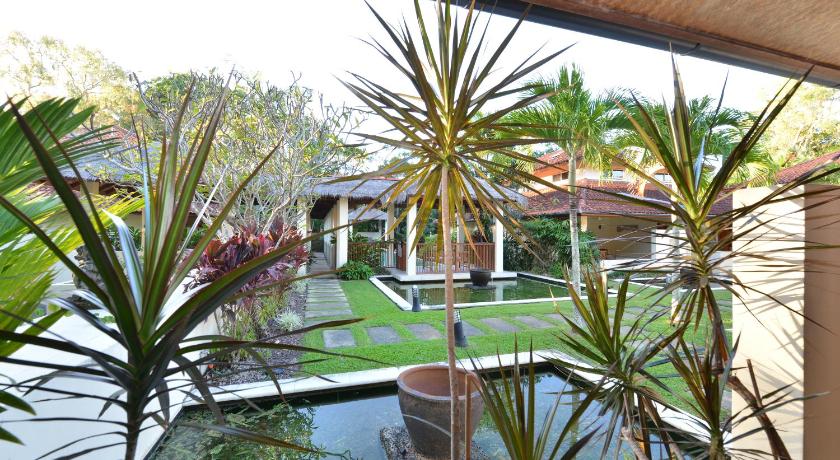 Seascape Holidays Villa 8 Surya — Hotel in Port Douglas