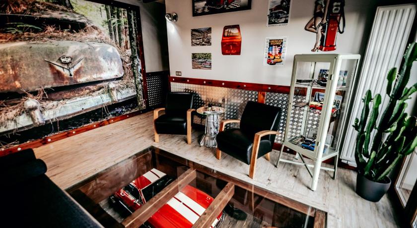 Jantarvia Car Museum , Pasja i Wypoczynek Noclegi z Klimatem
