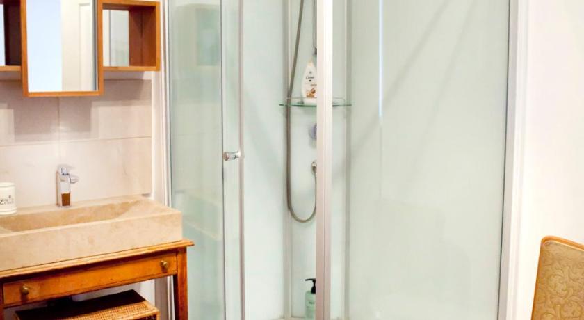Image of Quadruple Room 9