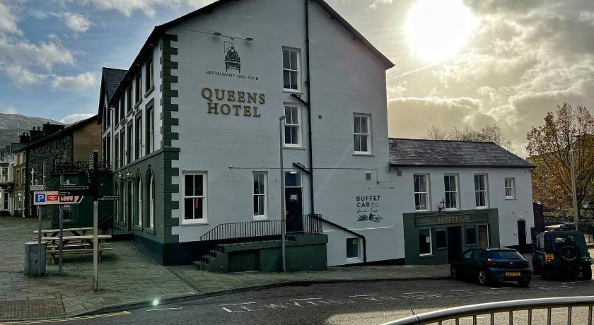 Queens Hotel photo