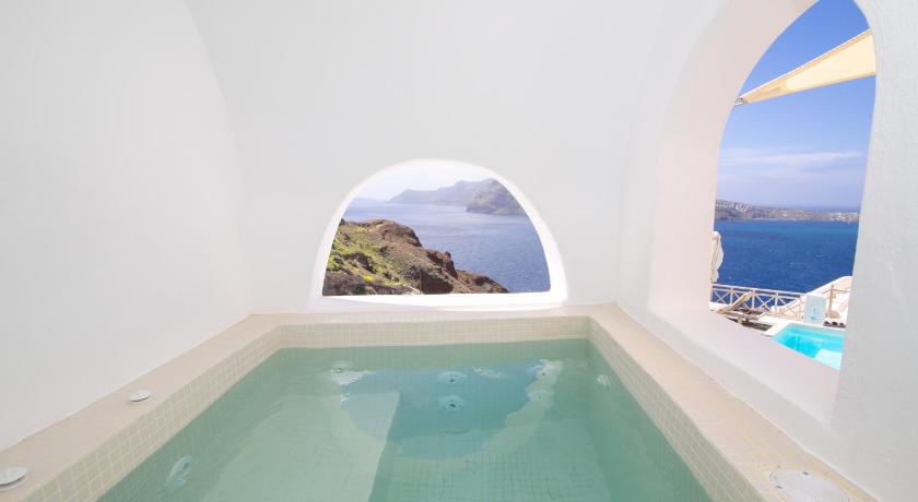 Image of Honeymoon Cave Suite with Private Hot Tub 10