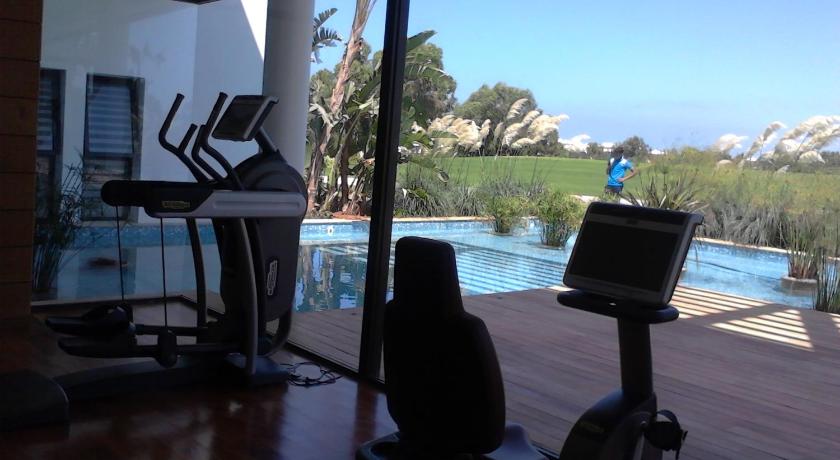 Image of Apartment with Pool View 8