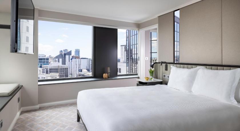 Image of Junior Suite with Kitchenette 4