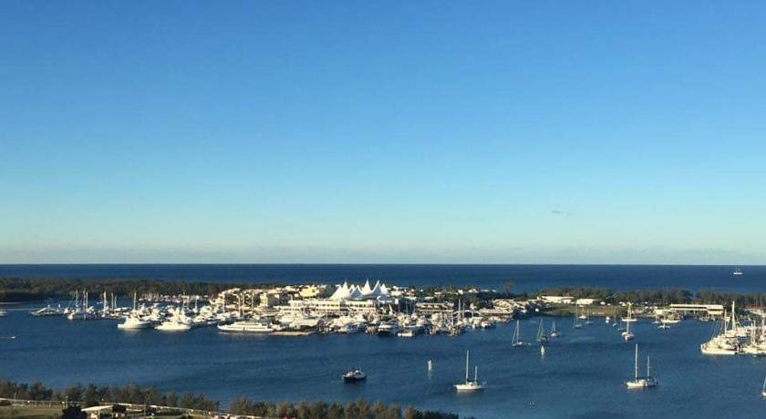Stunning view close to everything — Hotel in Gold Coast