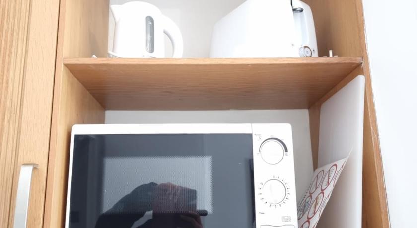 F21-4th Floor Studio for 2 Near Paddington photo