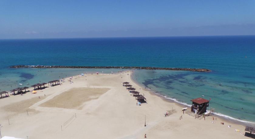 בניין אלמוג - מגדל הים photo