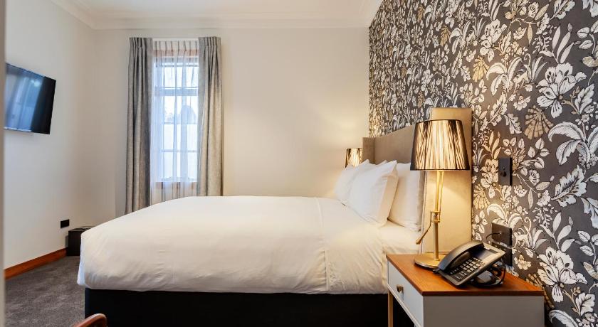 Image of Standard Queen Room 1