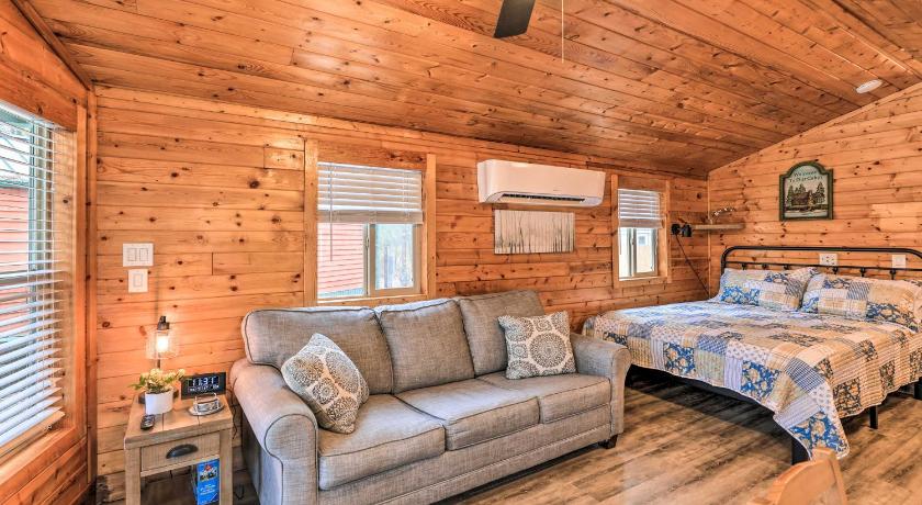 Beautiful New Bern Studio Cabin with Fire Pit! photo