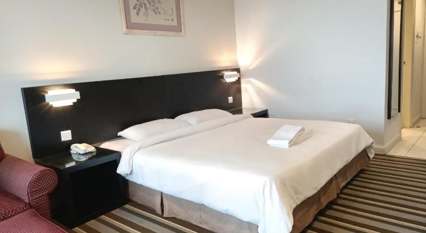 Image of Standard King Room 10