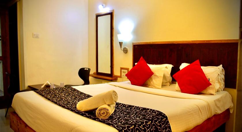 Image of Deluxe Double Room with Balcony 1