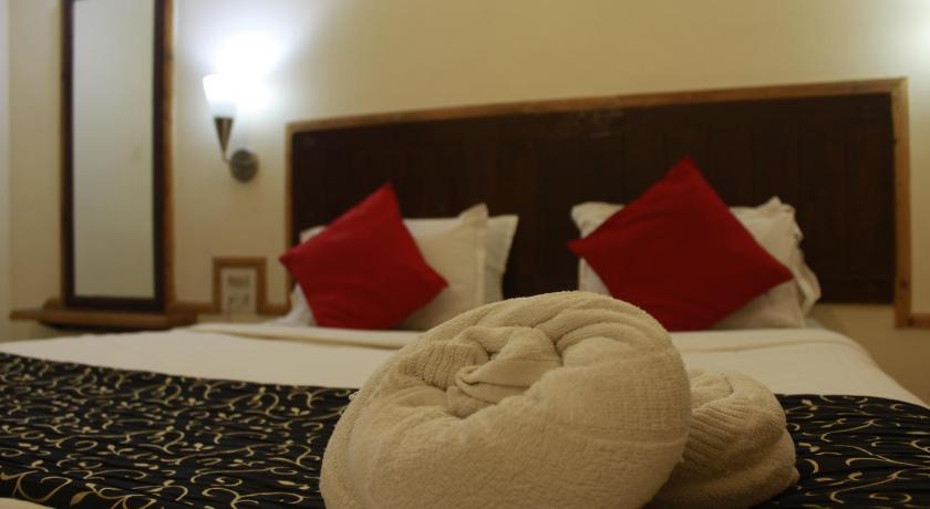Image of Deluxe Double Room with Balcony 6