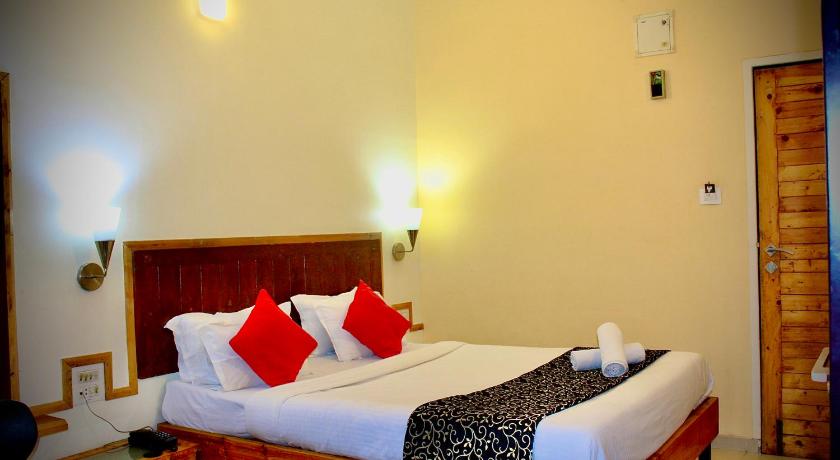 Image of Deluxe Double Room with Balcony 3