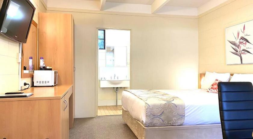 Image of Deluxe Suite 1