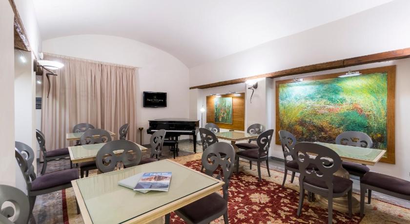 Hotel Art Atelier photo