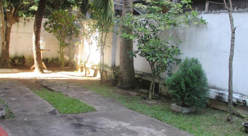 Thilanka Beach Resort photo