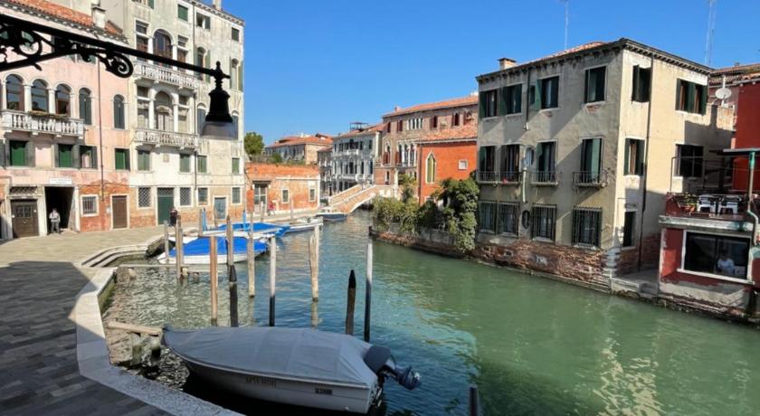 Ca' Luciano, wonderful view — Hotel in Venice