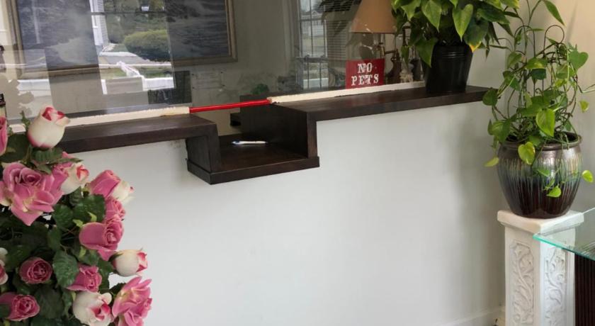 Rosewood Motel photo