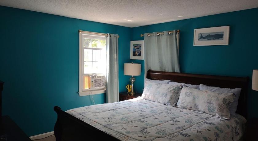 Thompson House Cape Cod photo