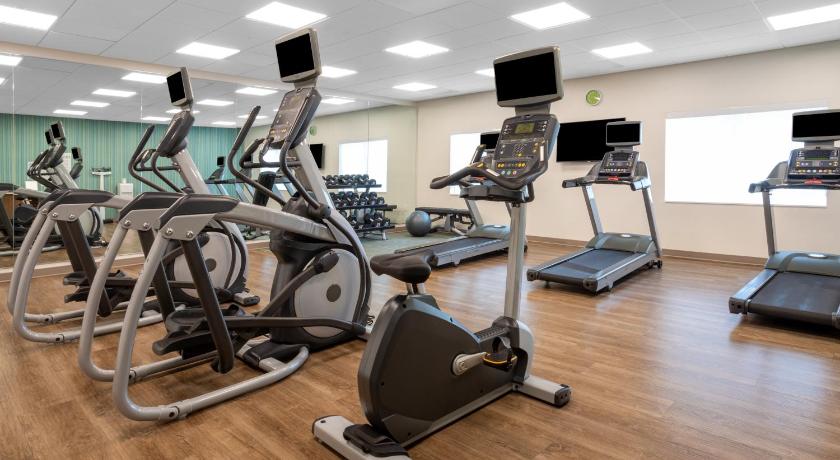Holiday Inn Express And Suites Wildwood The Villages photo
