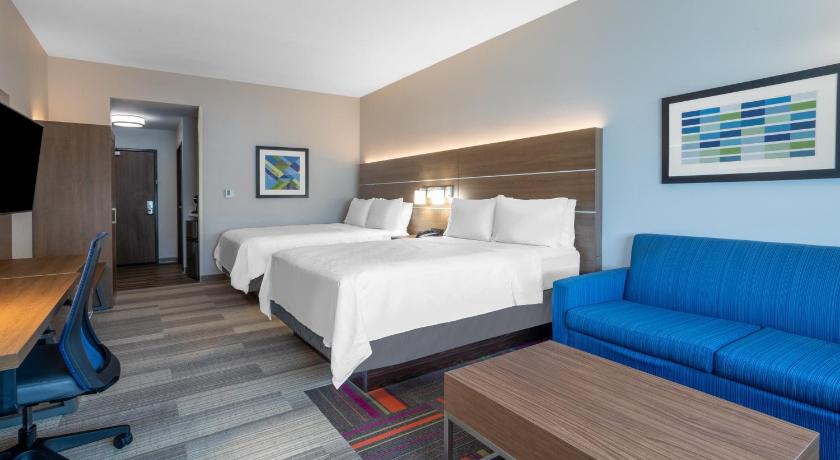Holiday Inn Express And Suites Wildwood The Villages photo