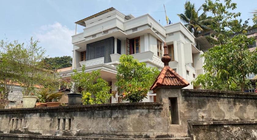 ORMAYIDAM RESIDENCY - Only For Indians — Hotel in Thiruvananthapuram