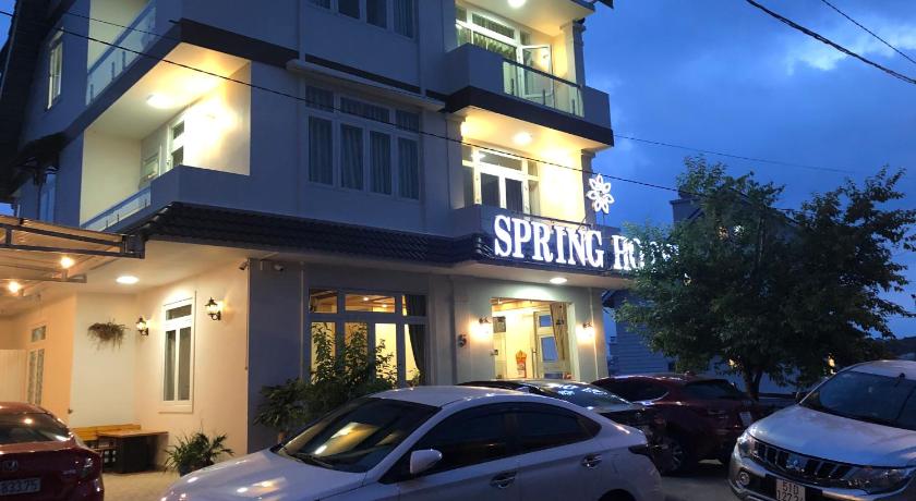 Spring Hotel – Dalat, KS
