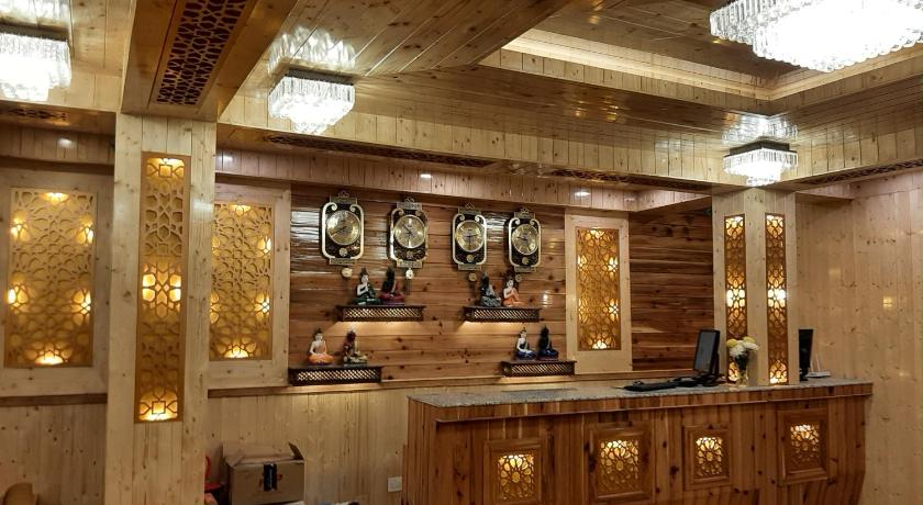 Hotel Zingkham Residency photo