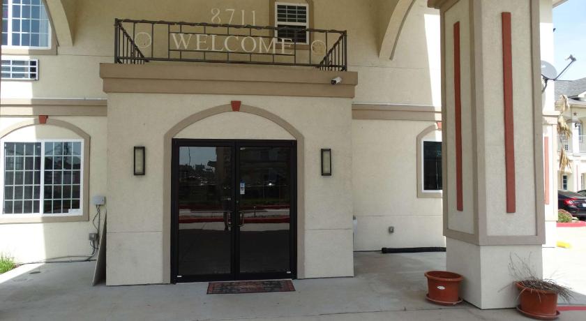 Motel 6 Houston, TX – Willowbrook Mall photo