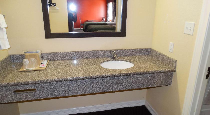 Motel 6 Houston, TX – Willowbrook Mall photo