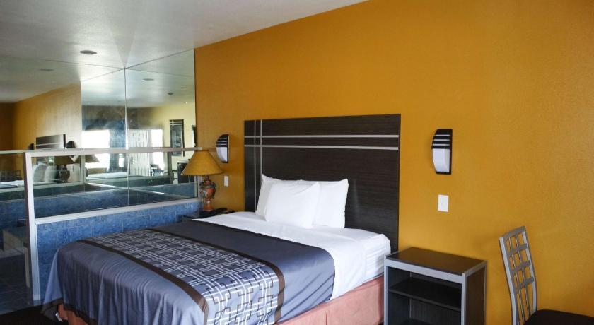 Motel 6 Houston, TX – Willowbrook Mall photo